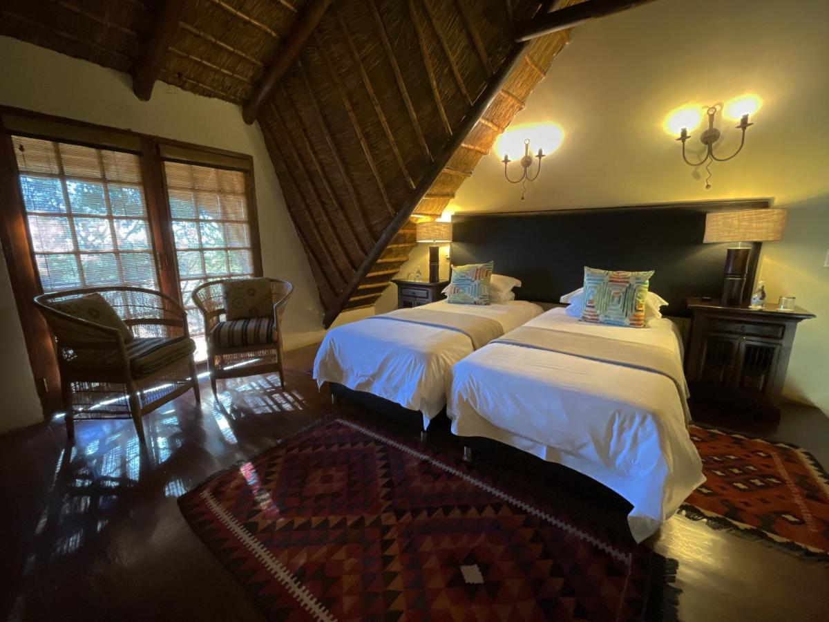 Mongena Private Game Lodge Rust de Winter エクステリア 写真